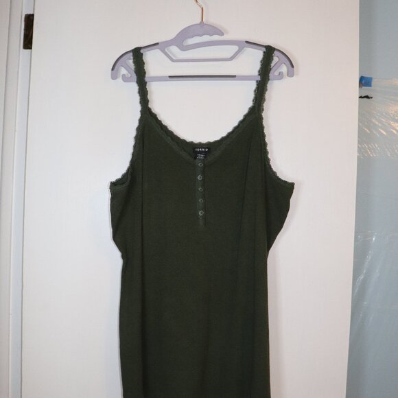 Torrid Olive Green Ribbed Lace Trim Henley Cami Size 4 - Picture 3 of 5